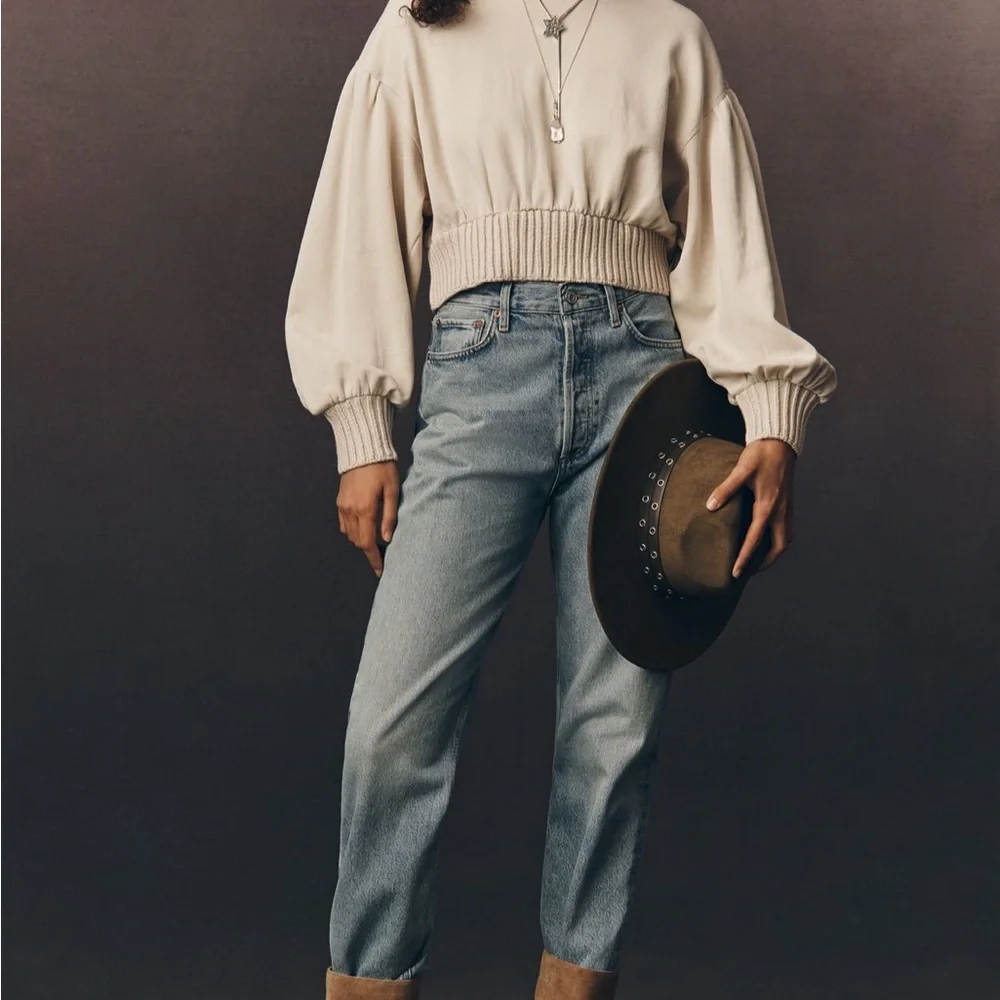 Chic Cream Women's Crop Top - Picture 4 of 8
